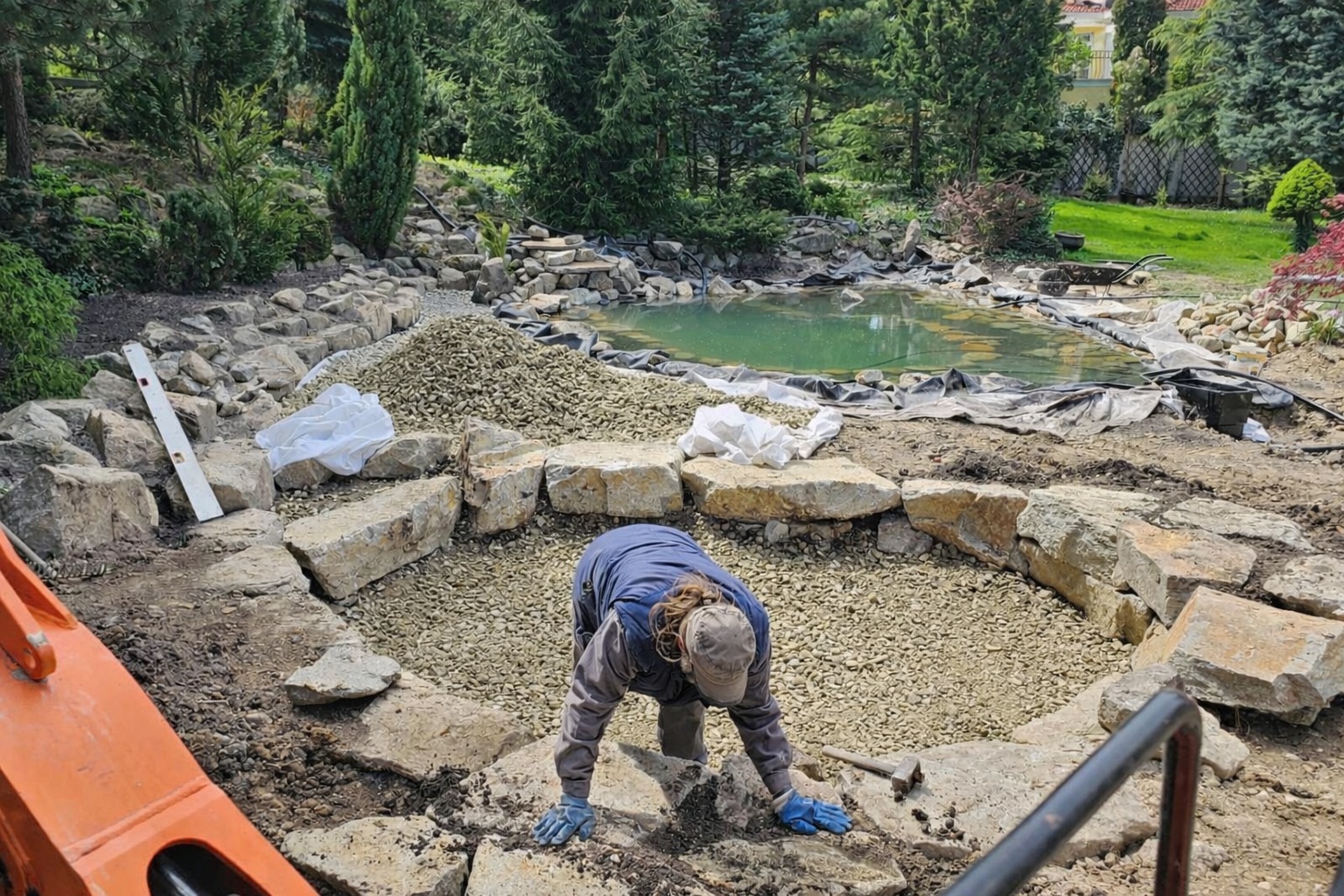 Okrasné jazierko a vodopád – Okrasne Jazierko A Vodopad Gajary