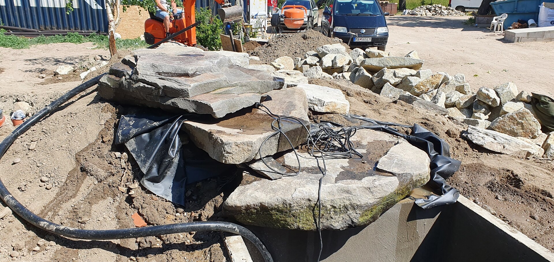 Okrasné jazierko a vodopád – Okrasne Jazierko A Vodopad Janciky