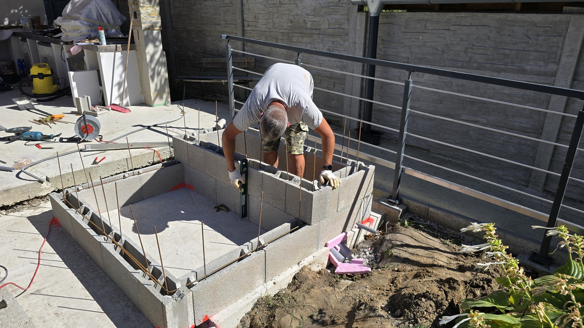 Okrasné jazierko a vodopád – Okrasne Jazierko A Vodopad Kostoliste