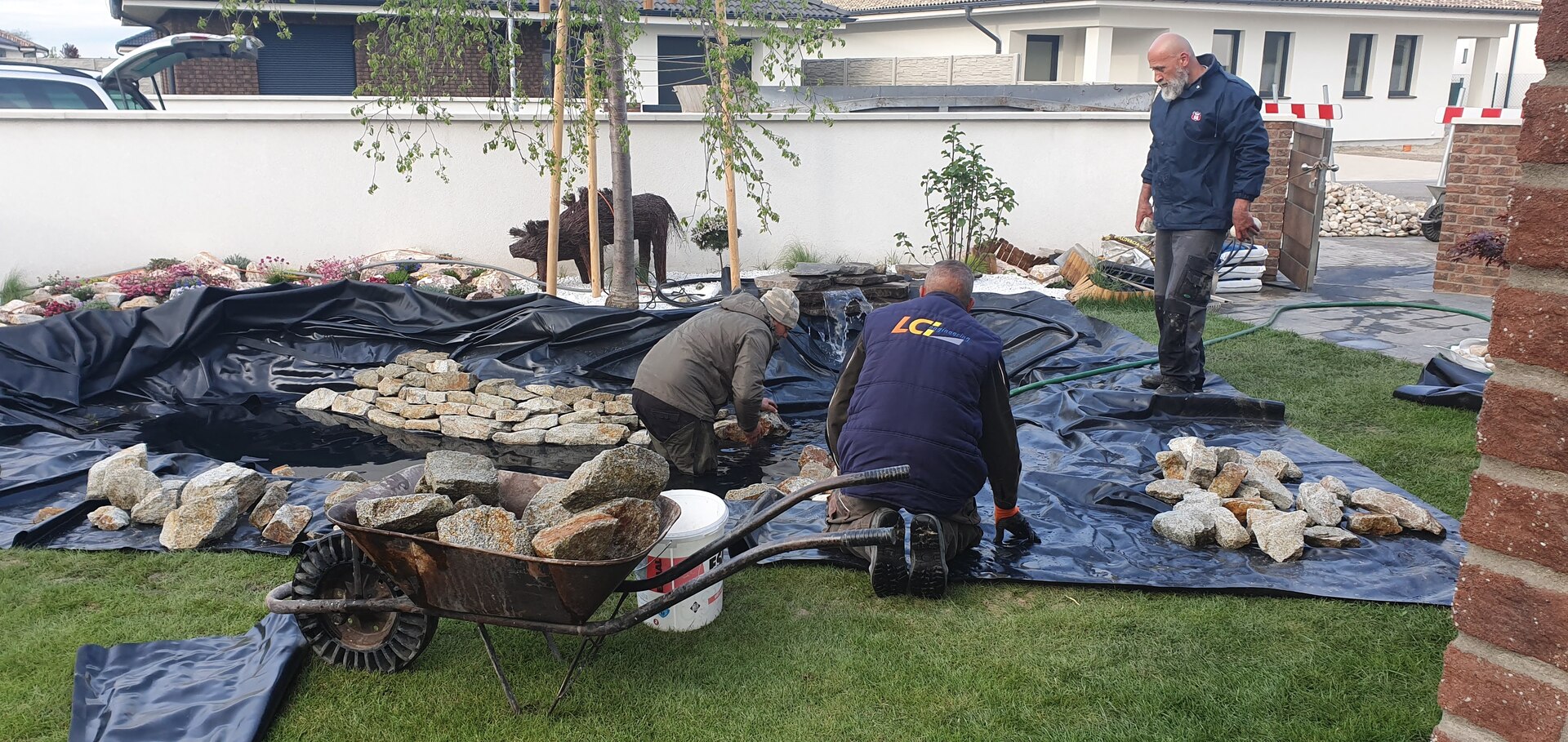 Okrasné jazierko a vodopád – Okrasne Jazierko A Vodopad Zlate Klasy