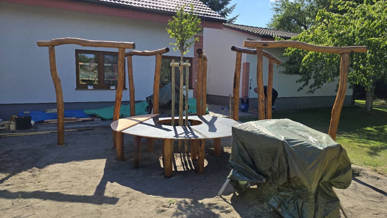 Terasa a záhradná drevostavba – Zahradna Drevostavba Hruba Konstrukcia