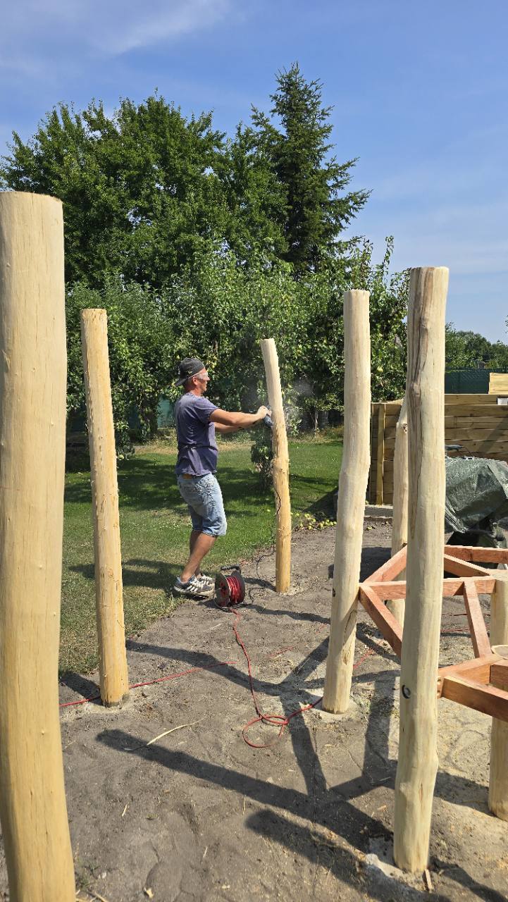 Terasa a záhradná drevostavba – Zahradna Drevostavba Praca S Prirodnym Drevom